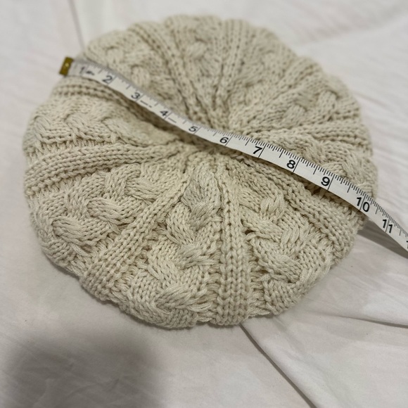 NWOT Women’s Cream OS  slouchy beanie cable-knit beret. Fleece Lined. - Picture 3 of 11